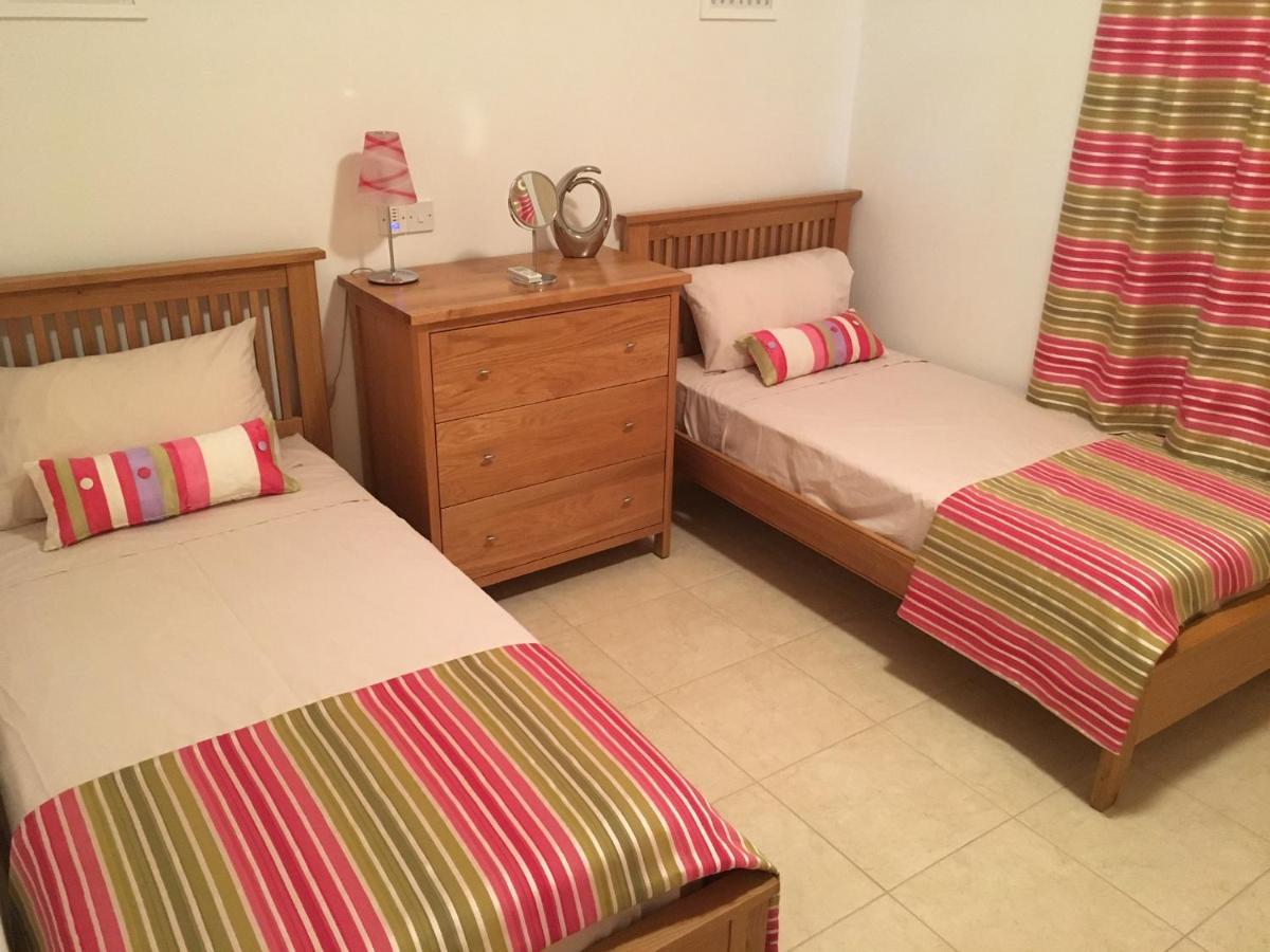 Excellent 2 Bed Apartment Mandria  Luaran gambar